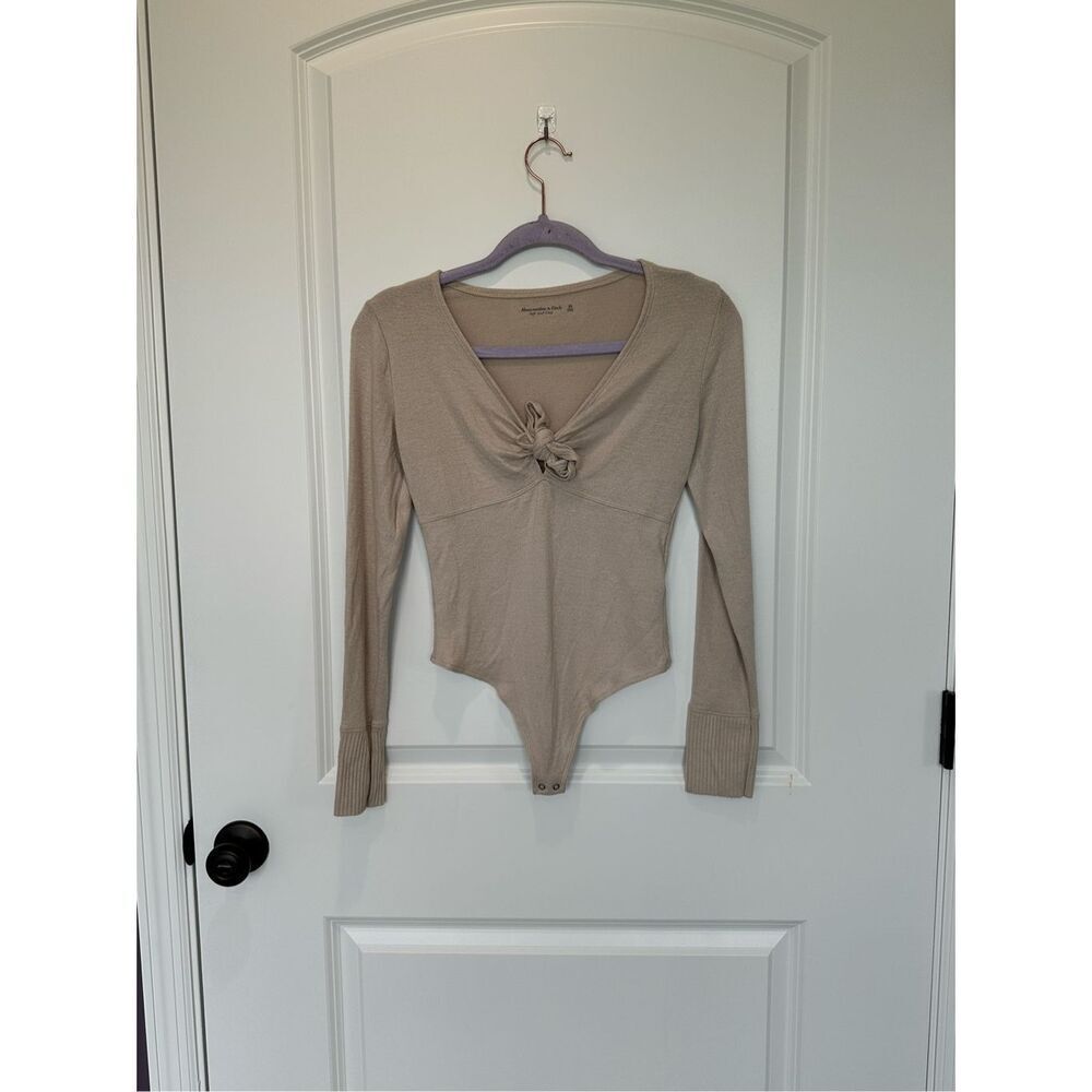 Abercrombie & Fitch Soft A & F Cozy Twist Front Cream Bodysuit Size XS